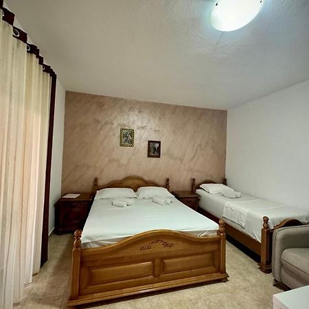 Casa Family Hotel Ulcinj Buitenkant foto